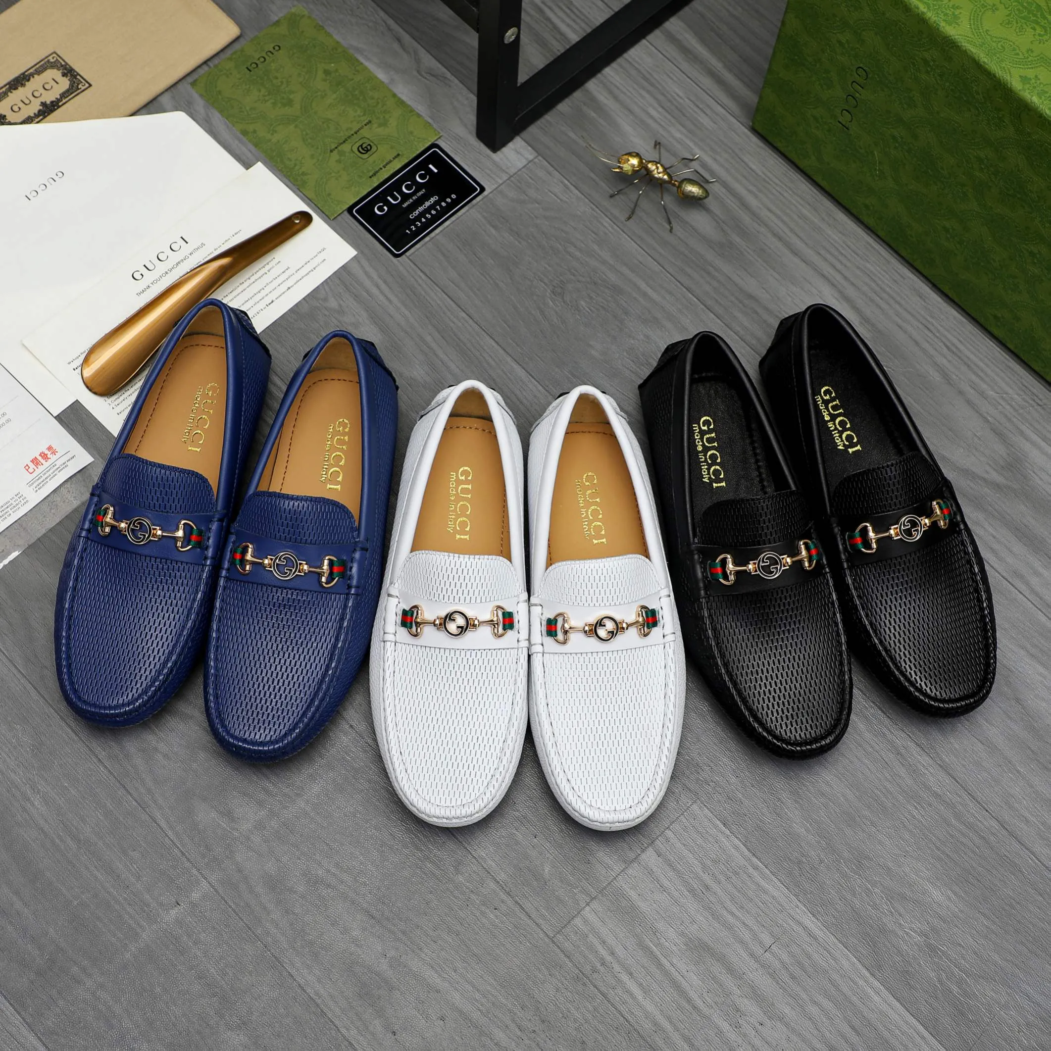 P420 Product trademark: GUCCI (Gucci) casual slip-on men's shoes Regular size: 38-44 Product materials: Selected hollow cowhide upper, sheepskin lining, original rubber outsole